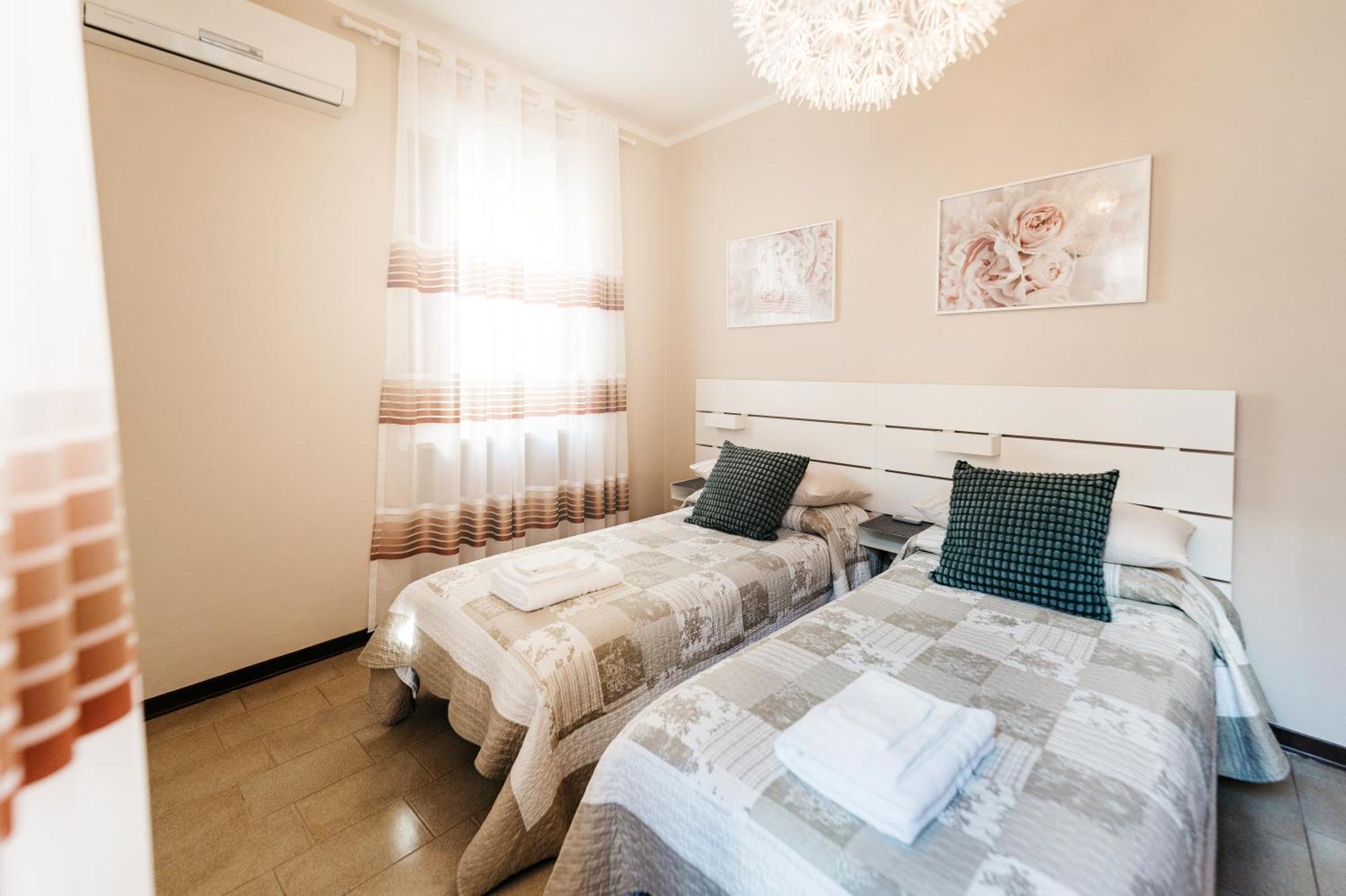 Casa Alice Lucca Centro Apartment ภายนอก รูปภาพ