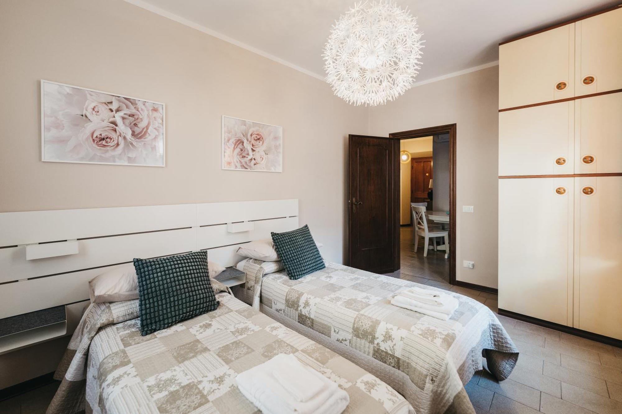 Casa Alice Lucca Centro Apartment ภายนอก รูปภาพ